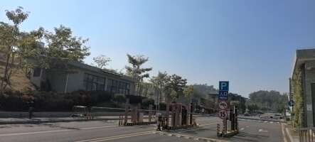 北站中心公园停车场