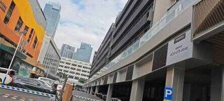国际商品交易大厦停车场