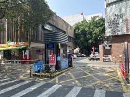 吉莲19艺文空间停车场