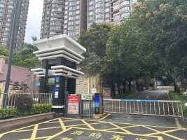 山海一品停车场