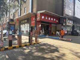 尚都商业广场停车场