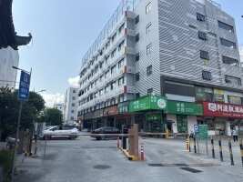 美和文创公社停车场
