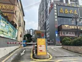 下栅综合楼停车场
