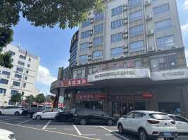 海祥湾酒店停车场