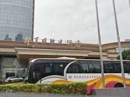 华夏明珠国际宴会厅停车场