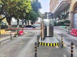 勒流君王酒店停车场