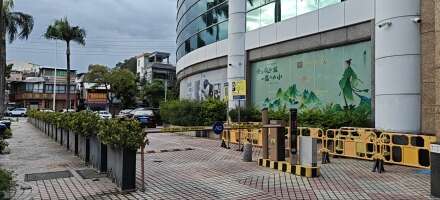 大良鉴海南路18号停车场