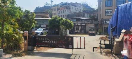 江门市乔美停车场