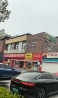 梧桐苑综合市场停车场