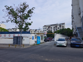 竹辉路227号停车场