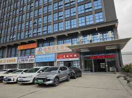 兴胜大厦停车场