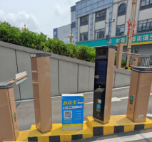 东莞厚街逸宸汽车城停车场