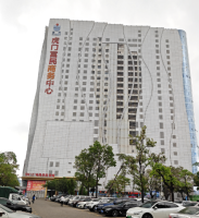 富民商务中心园林停车场