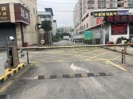 皇莱厂房停车场