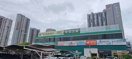 华润万家停车场