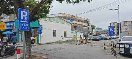 莲塘路停车场