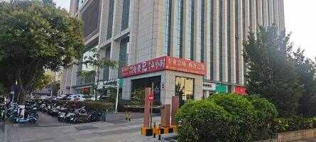 大东裕国际中心停车场