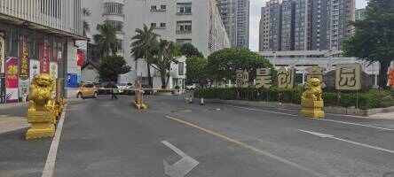 融昊创意园停车场