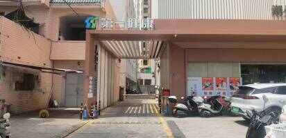 恒沃大厦停车场