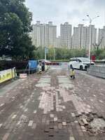 恒业站前广场地面停车场