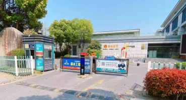 商务集聚区停车场