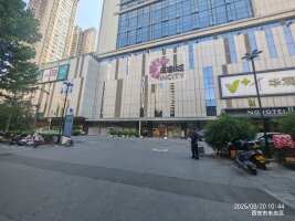 西安龙首印象城地下停车场