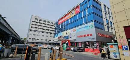 东部数码城停车场
