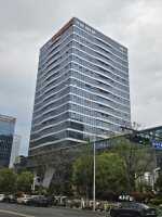 纵横通信大厦停车场