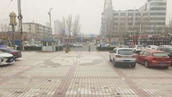 丰喜大酒店停车场