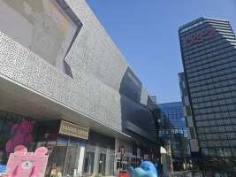 D32桥西里街停车场