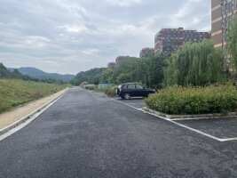 横街公园停车场