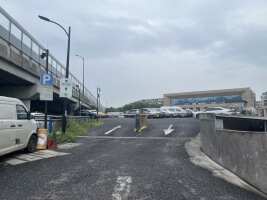 留下诚意临时公共停车场