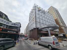乐慧PARK购物中心停车场