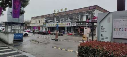 三江口夜市停车场