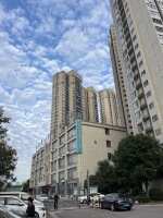 中铁国际城品园底商停车场