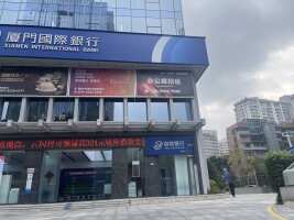 闽投大厦停车场