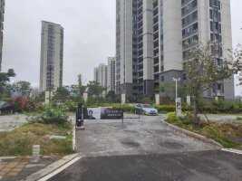 厦坊路停车场