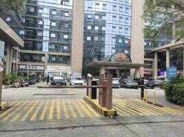 厦门泊寓高新店停车场